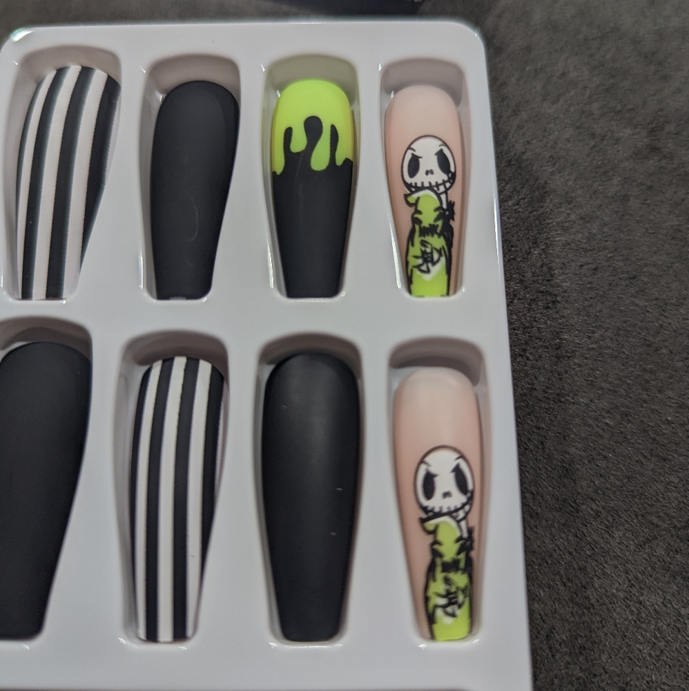Nightmare before Christmas Black Matte Halloween Press On Nails False Nails - Picture 8 of 9